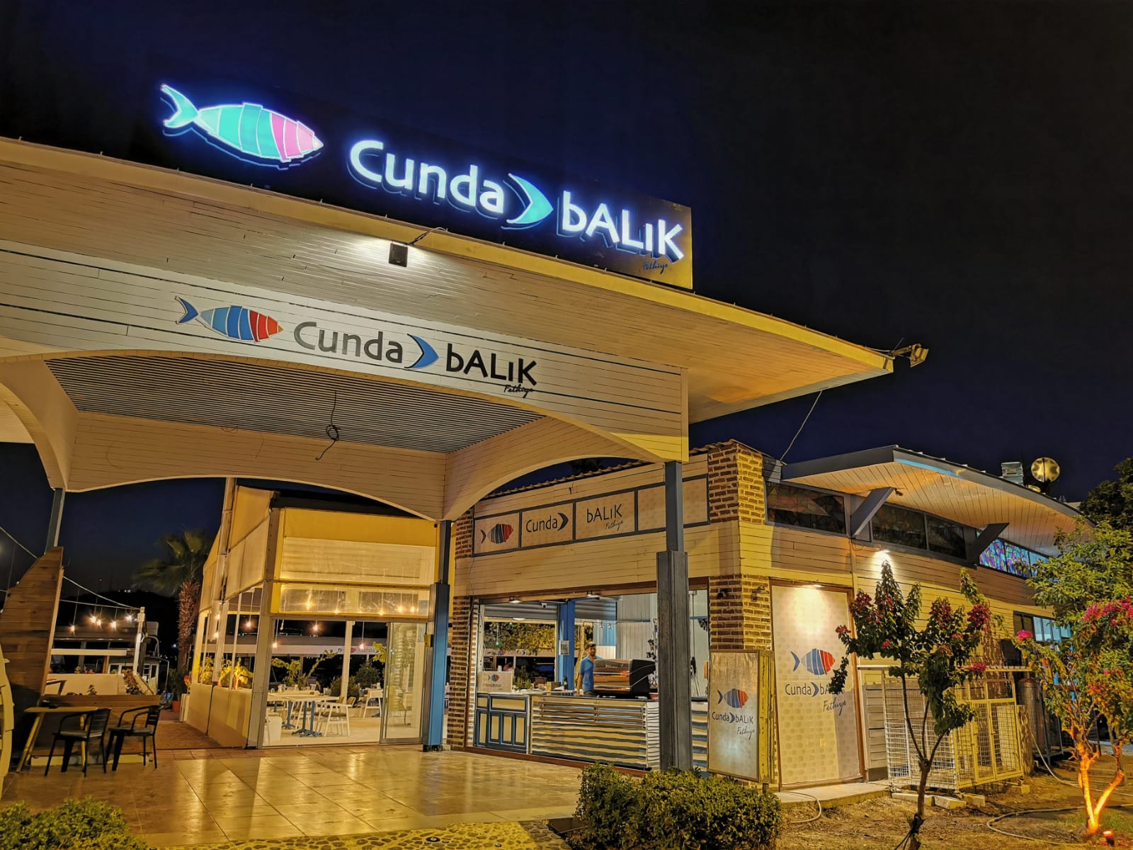 Fethiye'de Cunda Esintisi: TatilValizi.com ile Cunda Balık Restoranı'nda Lezzet Şöleni