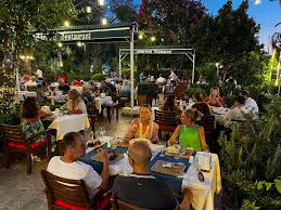 Fethiye Adres Cafe Restoran: Canlı Maç Keyfi, Nargile ve Lezzetli Menü Bir Arada