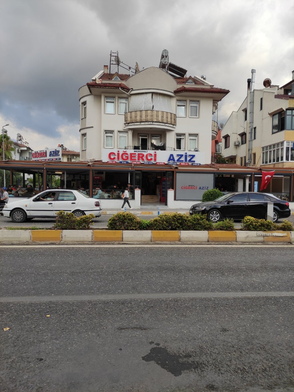 Fethiye Mersinli Ciğerci Aziz: Güneydoğu'nun Lezzet Durağı, Ciğer ve Kebap Çeşitleri