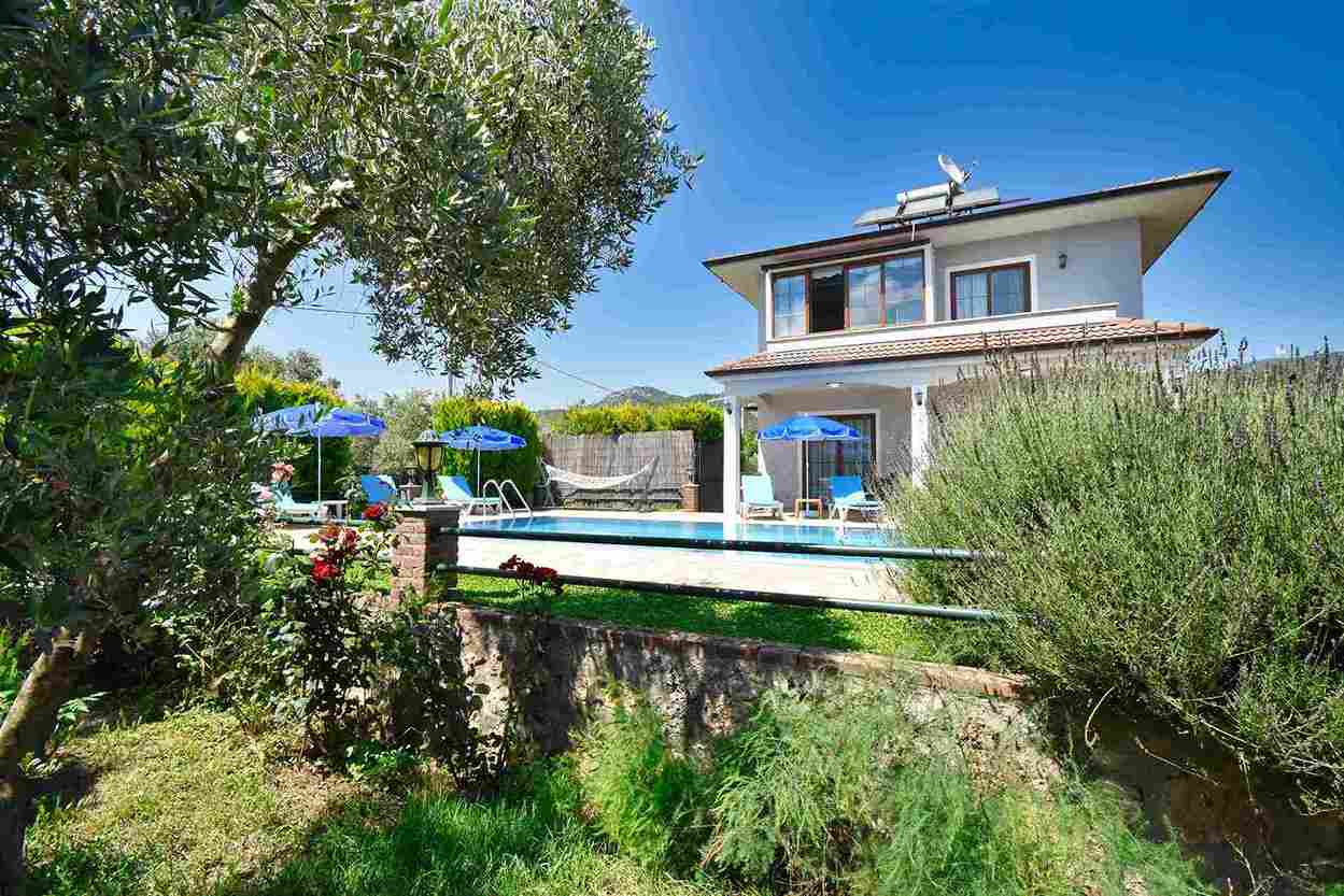 Defne Villa Kaya Köy: Fethiye'nin Tarihi Dokusunda Sakin ve Konforlu Bir Tatil
